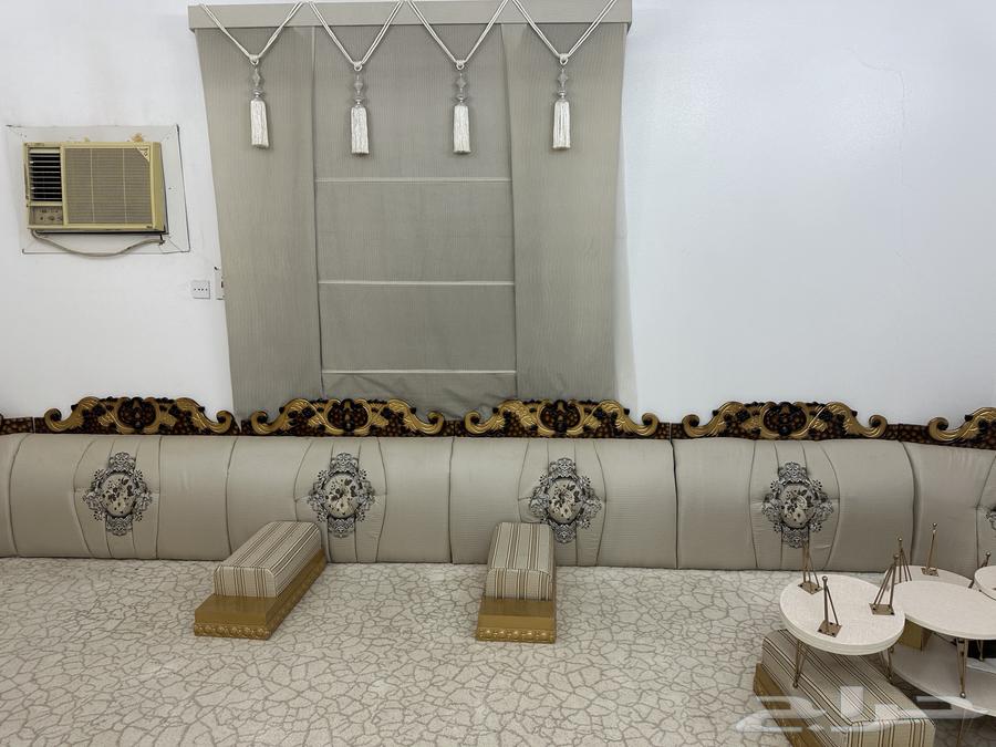 اثاث مجلس (مساند ظهر وستارتين و8 مراكي وطاولة قهوه و8 خدمه64397255997058111