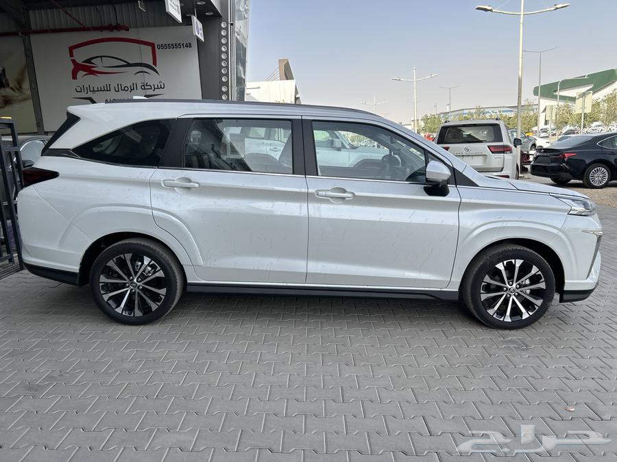 تويوتا فيلوز GLX بنزين فل كامل ابيض 74100 شامل الضريبة64541906400385113