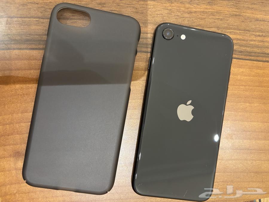 للبيع ايفون SE 202064399549951617111