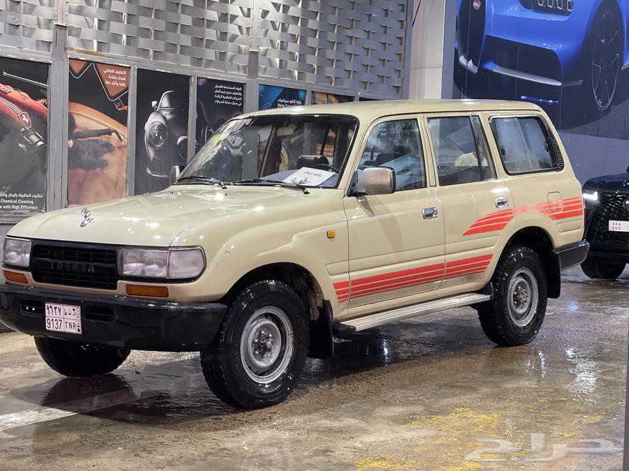 Land Cruiser 1991 on condition (warehouse)64543011875073110