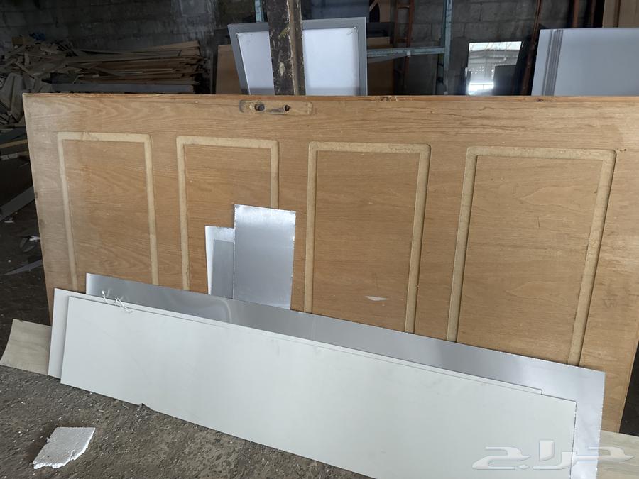 خشب وابواب للبيع مع اطارات64396185025409110