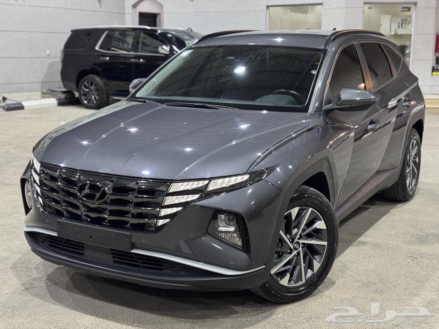 توسان بنزين 2021 فل كامل 1600 cc بدي وكاله ب 68 الف مسجل .64538105931266110