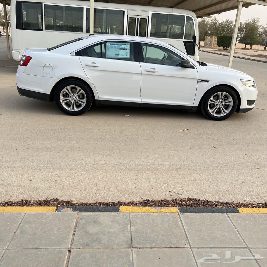 2019 Ford Taurus, very clean63618149873665111