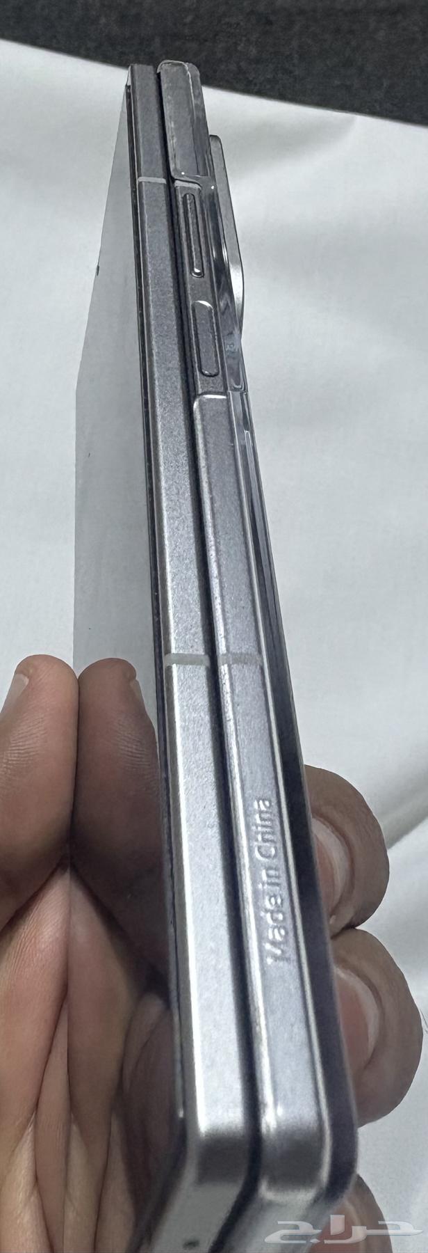 Z Fold 7 51264396351514625112