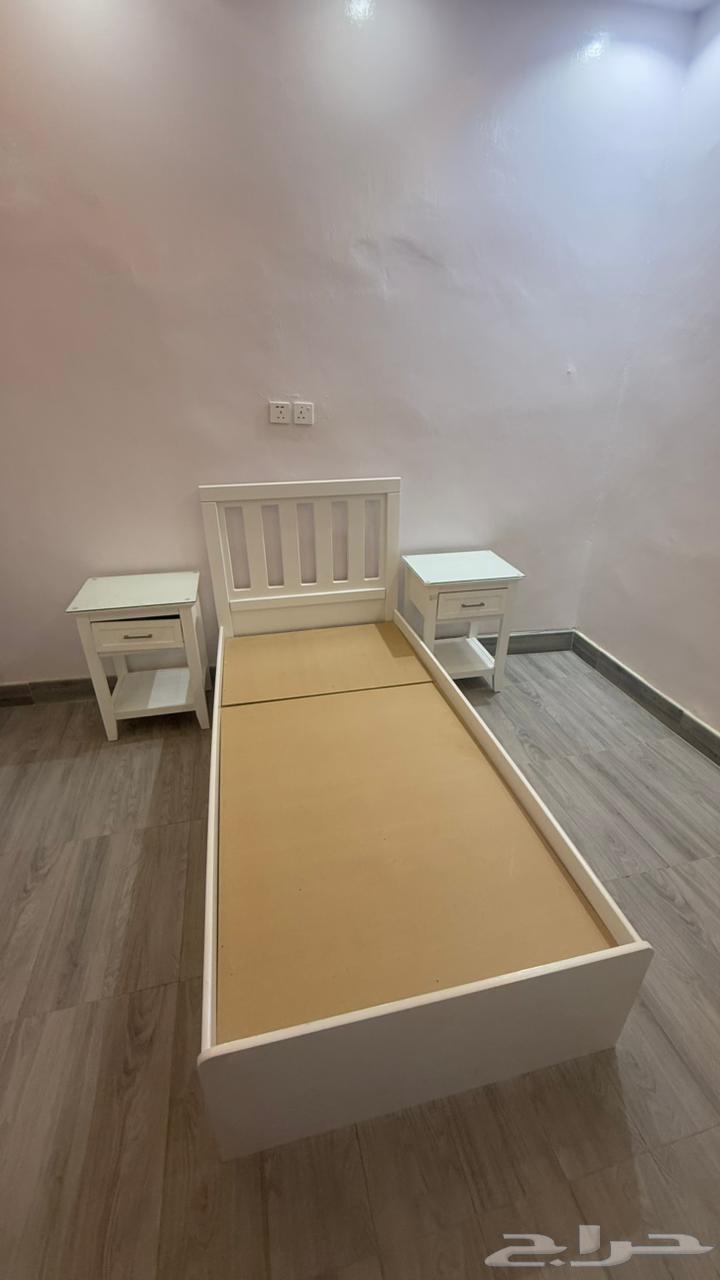 Single sleeping and styling chair64393444946307112