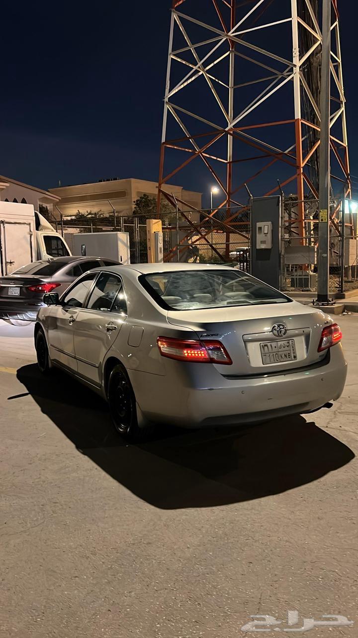للبيع تويوتا كامري 201164550647501697113