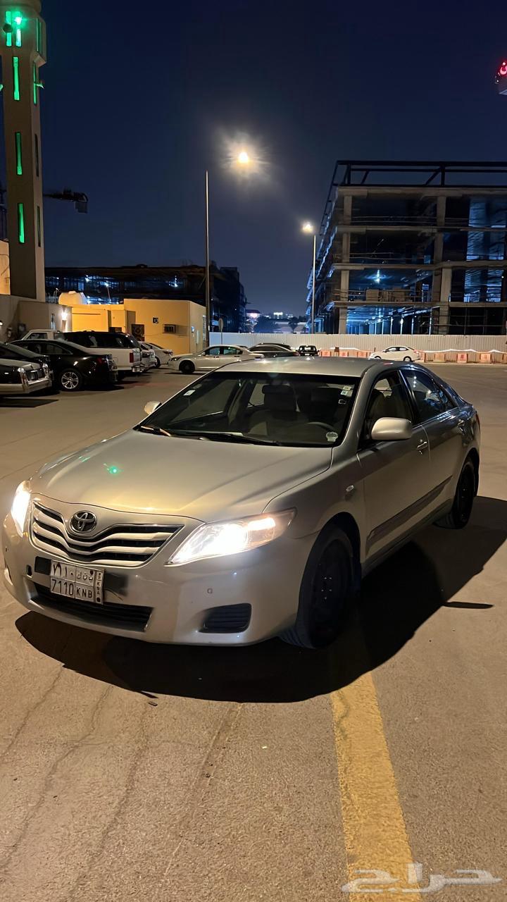 للبيع تويوتا كامري 201164550647501697111