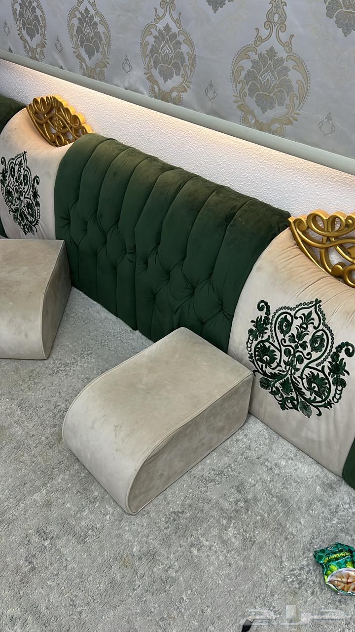 Makhad room set size 4 5 little used clean with 4 cushions with 464399091772546110