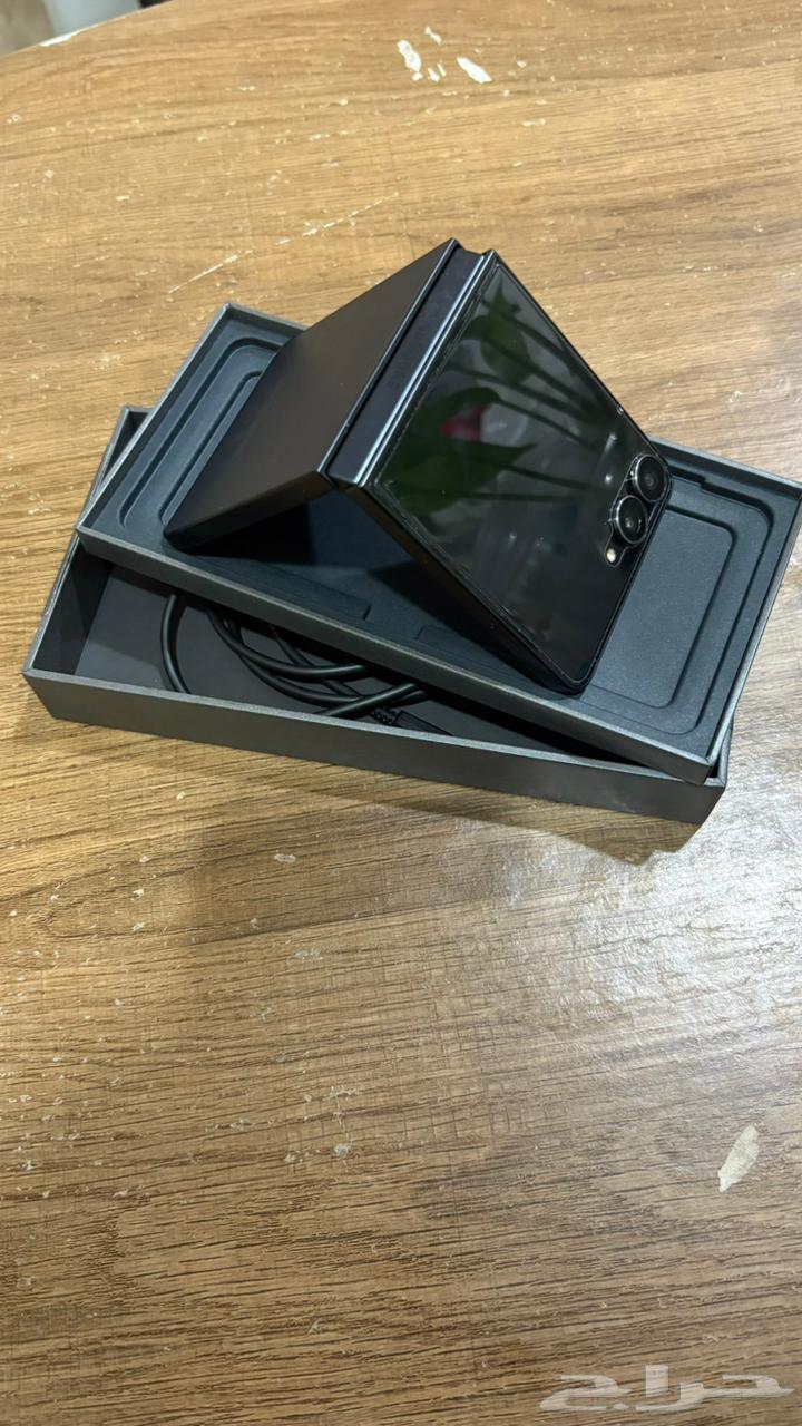 للبيع جالكسي Z FLIP764400327786625113