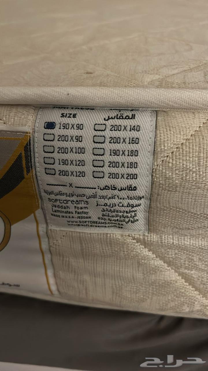 Single bed with sponge64396783096449113