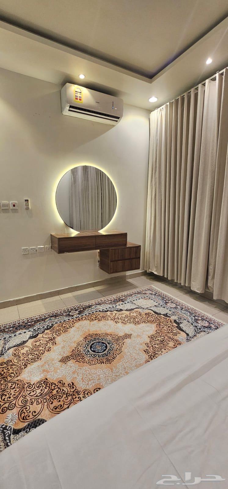 للبيع غرفة نوم نظيفه سرير ومرتبه وتسريحه64396088775937111