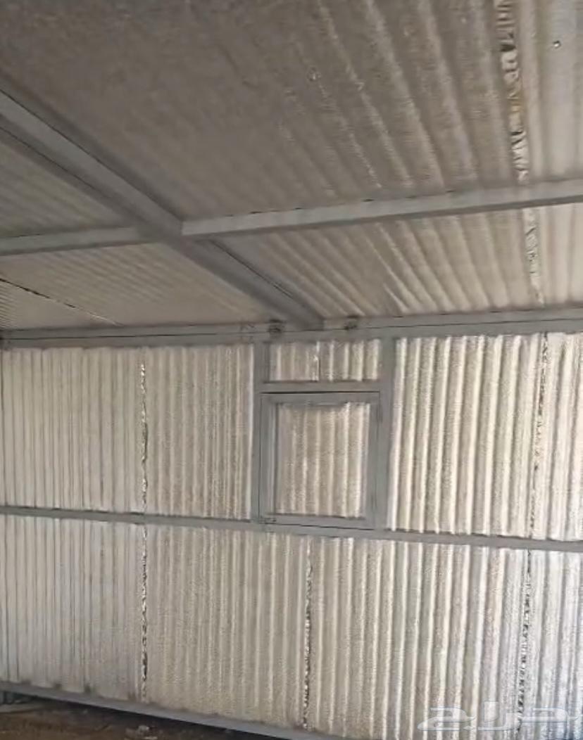 صندقه غرفه مع العازل للبيع64379544617346112