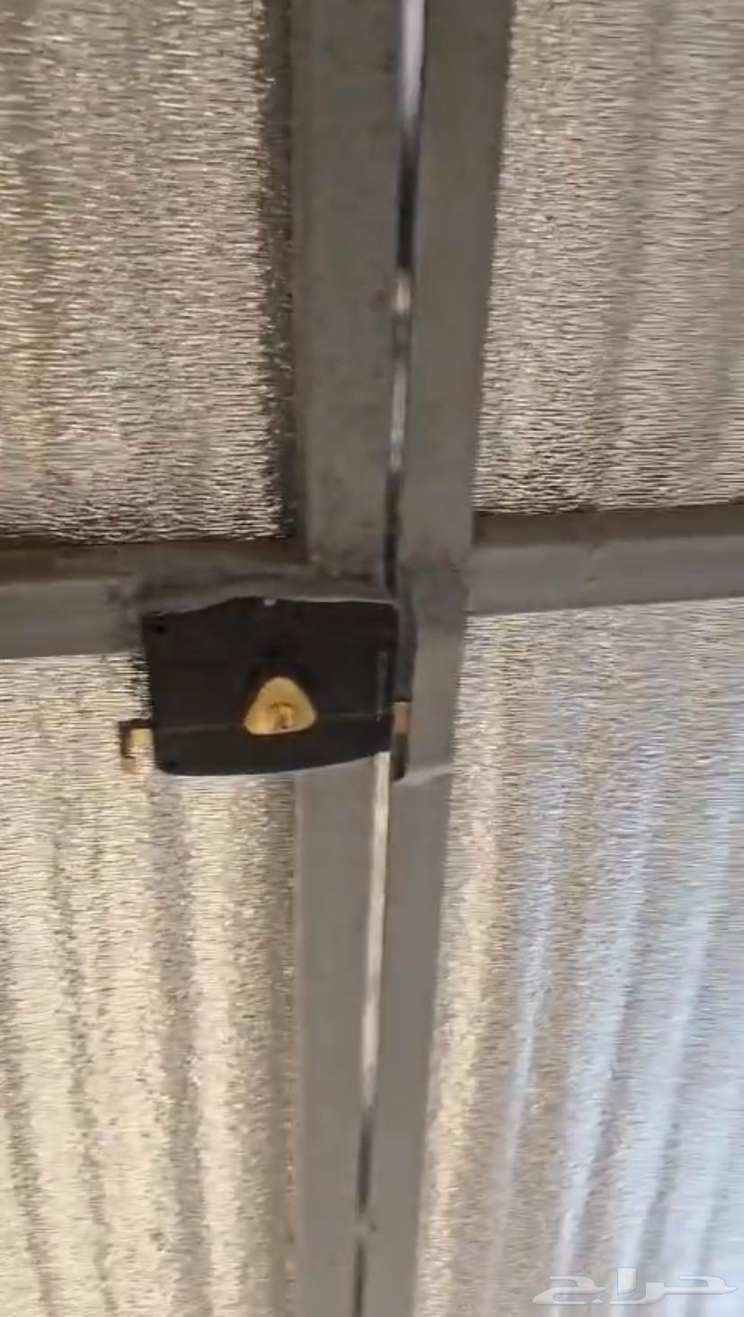 صندقه غرفه مع العازل للبيع64379544617346114