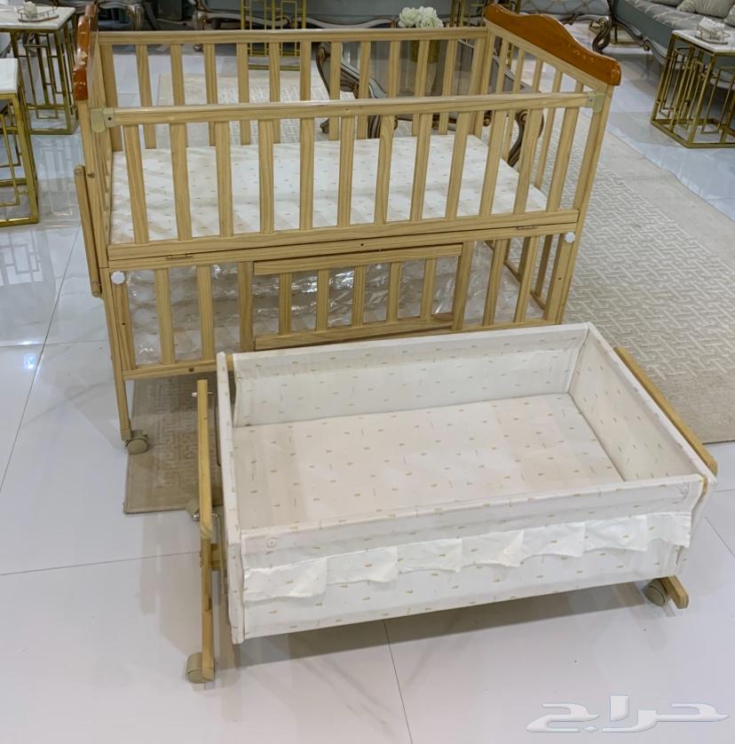 سرير أطفال للبيع بحالة ممتازة 200 ريال التواصل وتساب64398700982787110