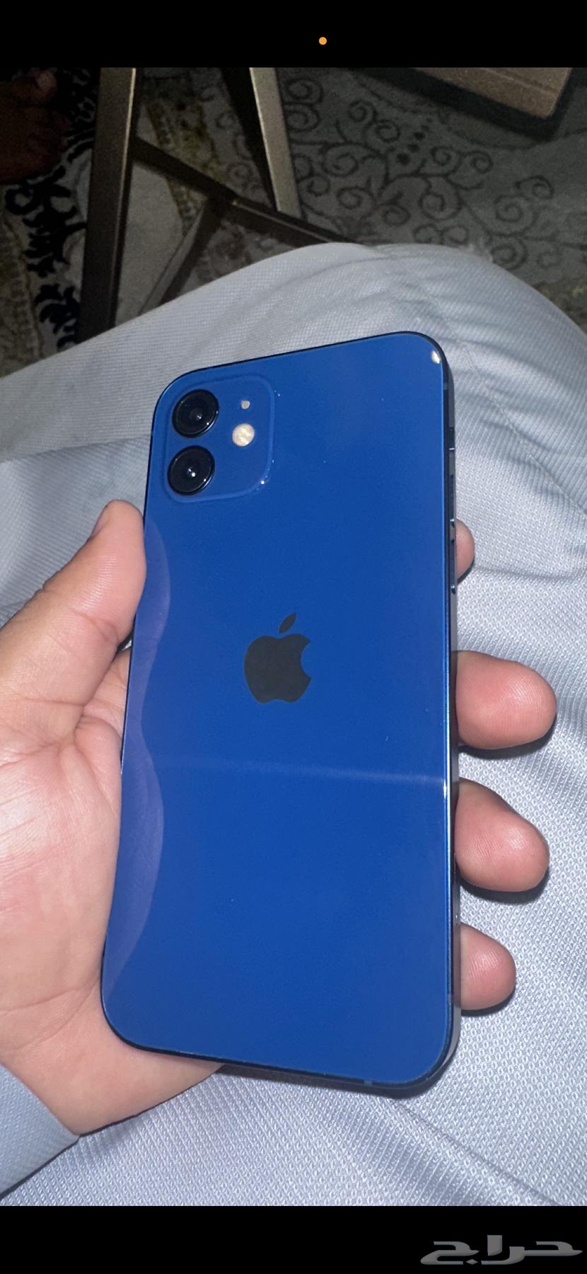 ايفون 12 السعة 128 ازرق نضيف مره ولا قد انفك البطارية7664393307702657110