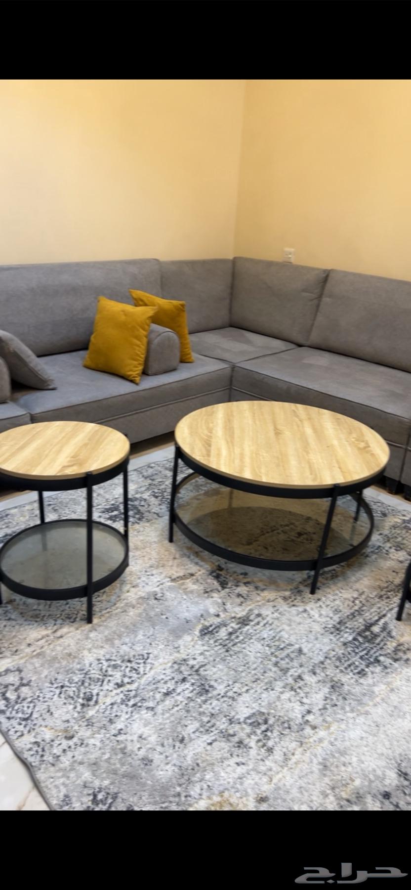 Sofa and table for sale64400661027969112