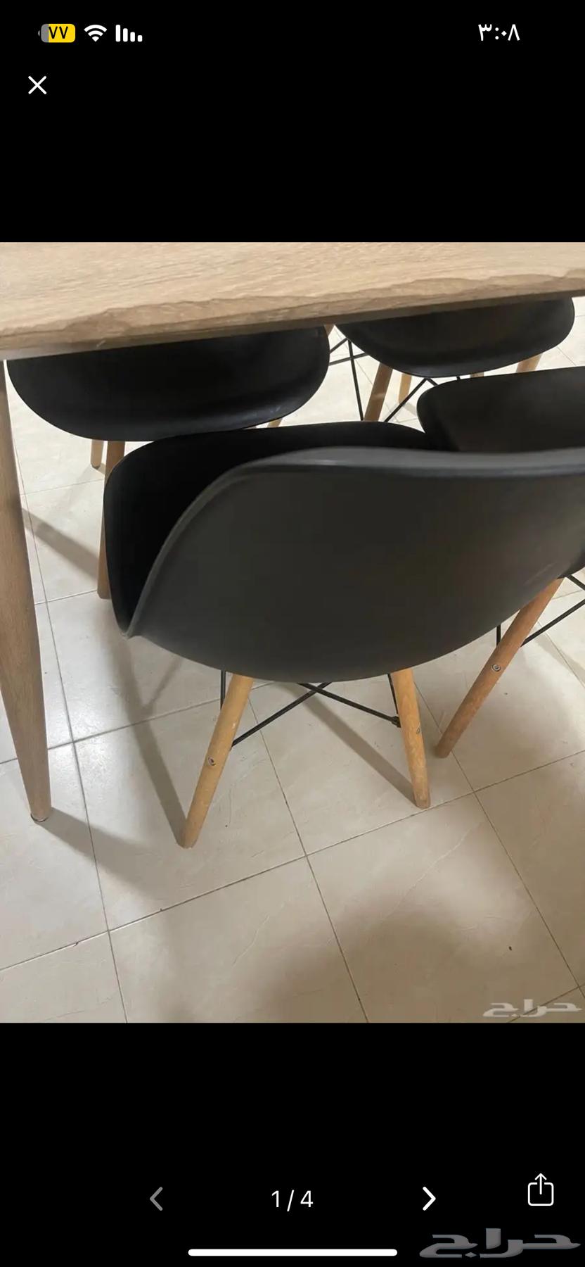 Table and 4 chairs64399091832707112