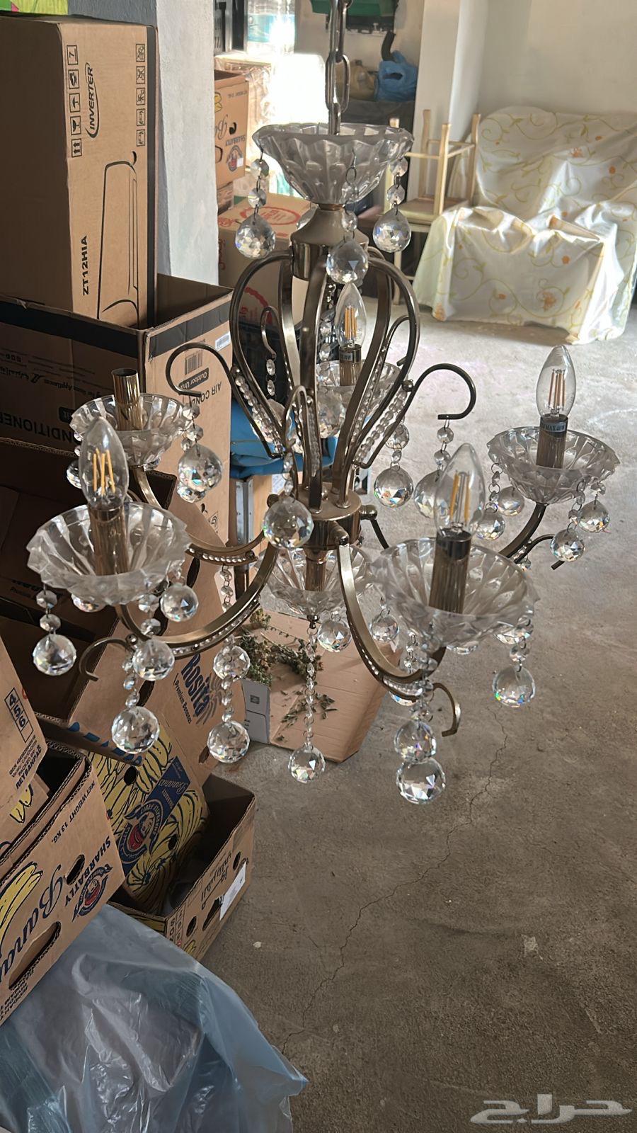 Curtain and chandeliers64399661796993112