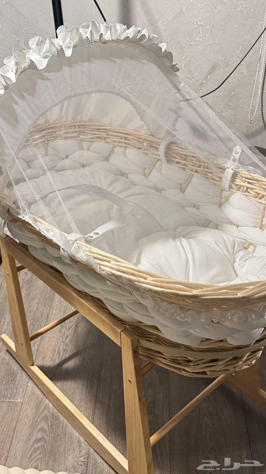 سرير اطفال وهزاز بنفس الوقت ججدديدد للامانه وكشخه64393073047298111