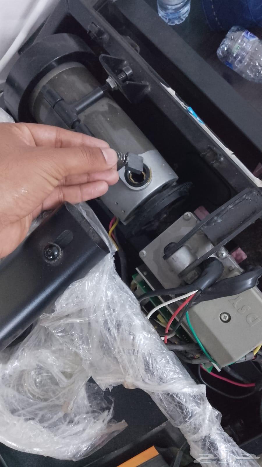 للبيع سير رياضي جديد64395172262915112