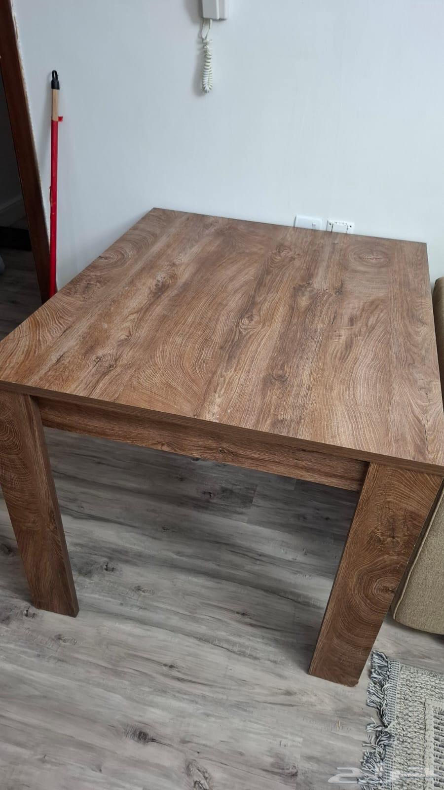 Dining table for sale one meter by one meter64392758910467110