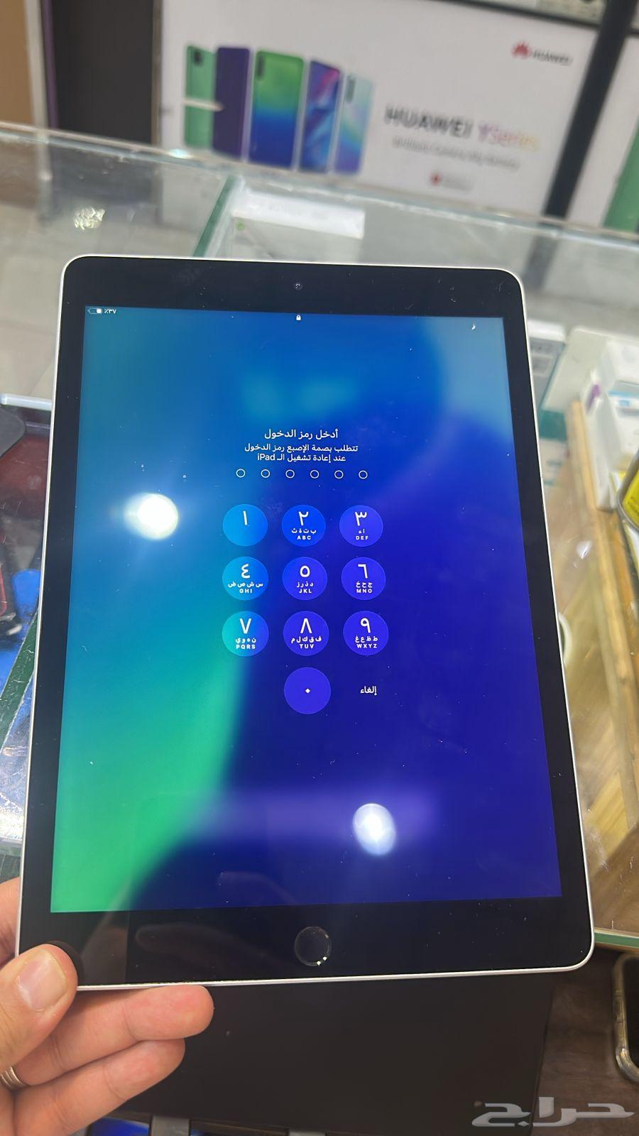 ايباد الجيل التاسع 64قيقا نظيف جدا64393445041538110