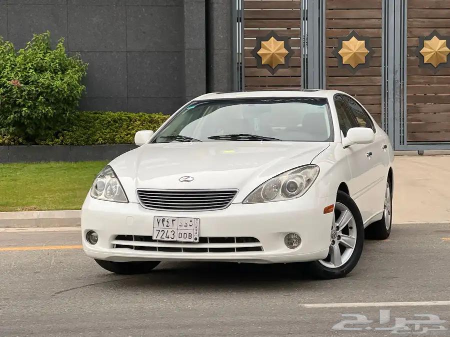 Lexus 200663618146711298114