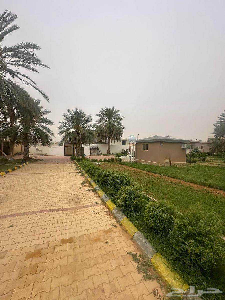 للبيع فلة مع المزرعة على 3 شوارع63614097789955112