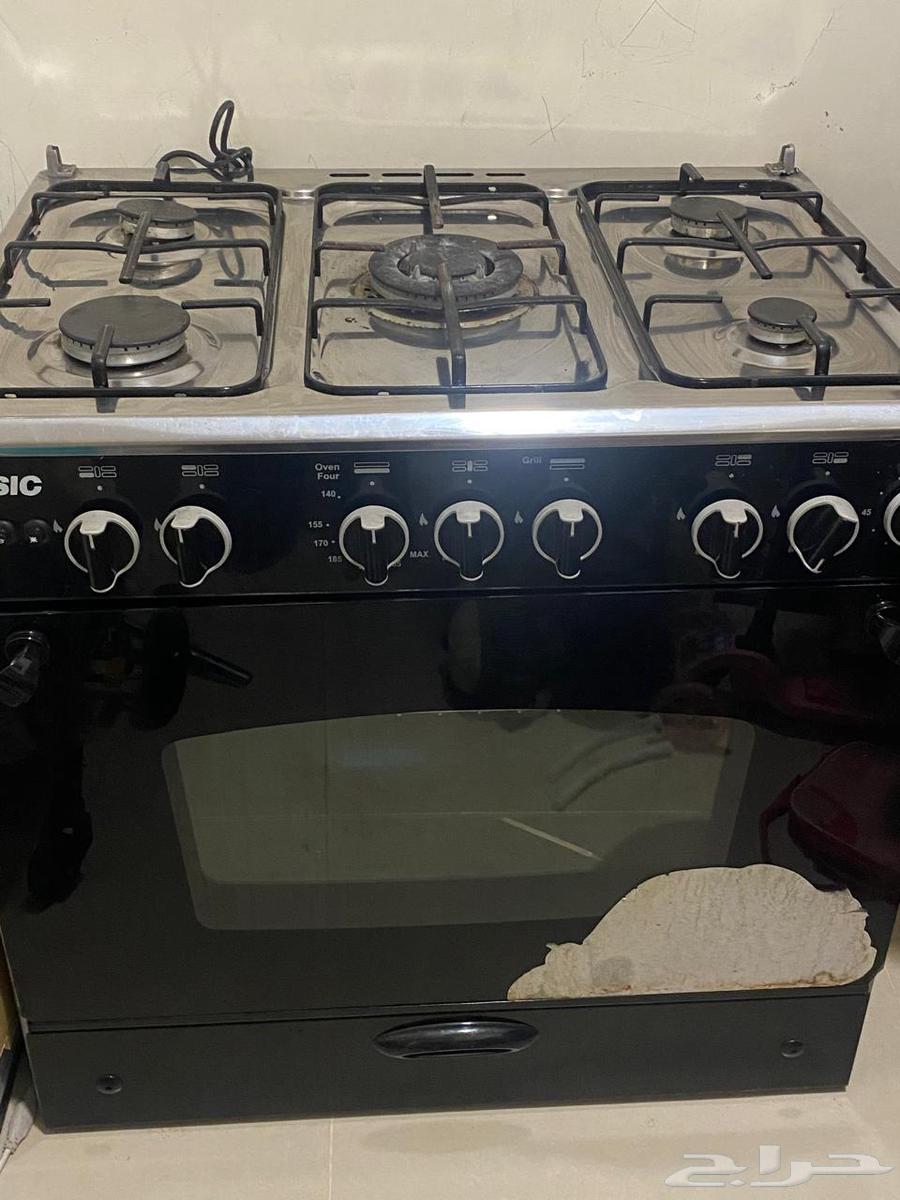 فرن وثلاجة 9.4 قدم بحالة ممتازة للبيع64395601039618110