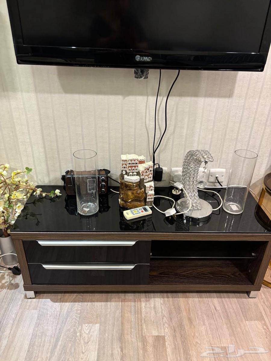 غرفة نوم وكنب وطاولات تقديم64393293990274114