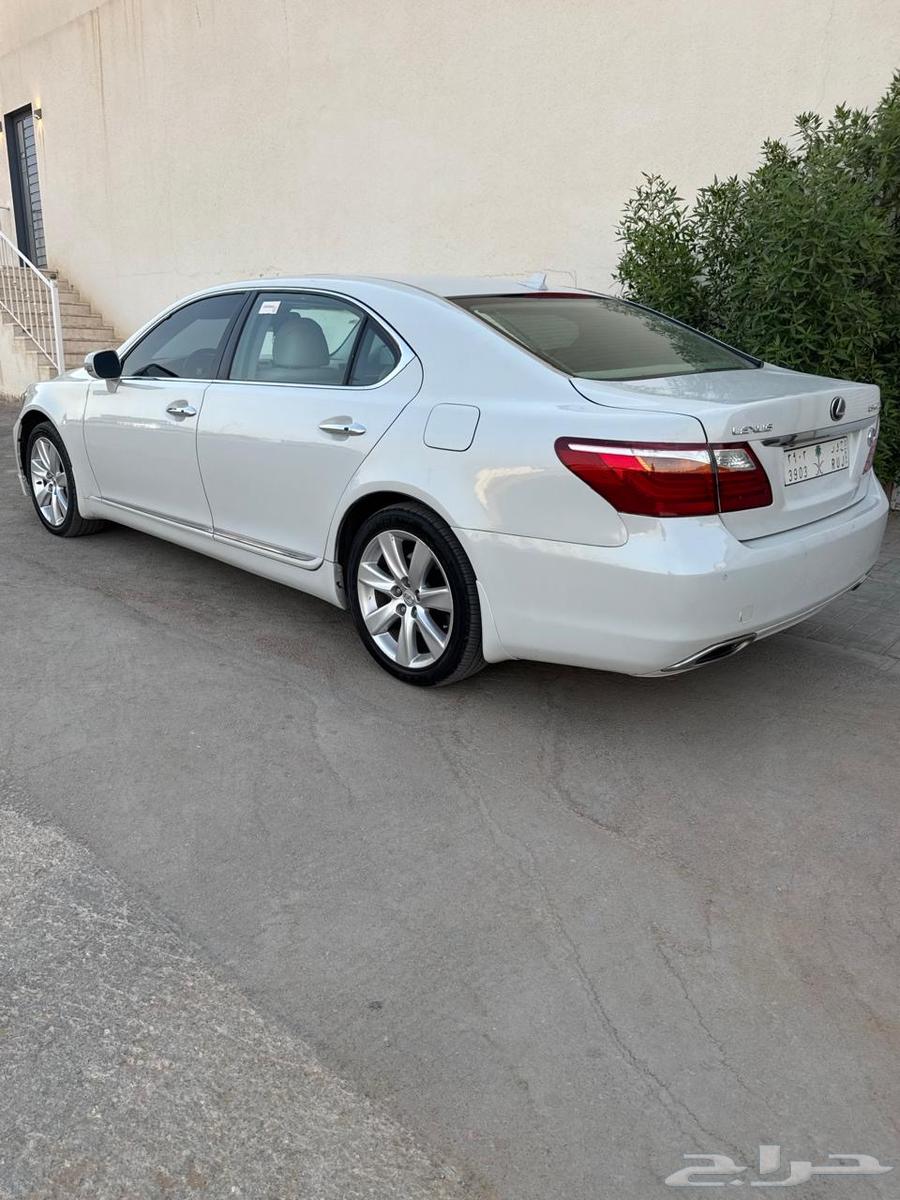 للبيع لكزس موديل 2008محوله 201264546957464065111