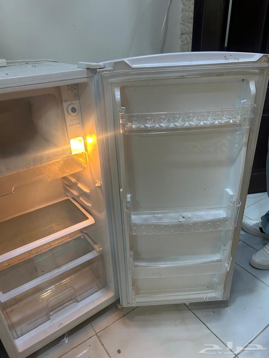 مكيفات للبيع وثلاجة64399382812547111