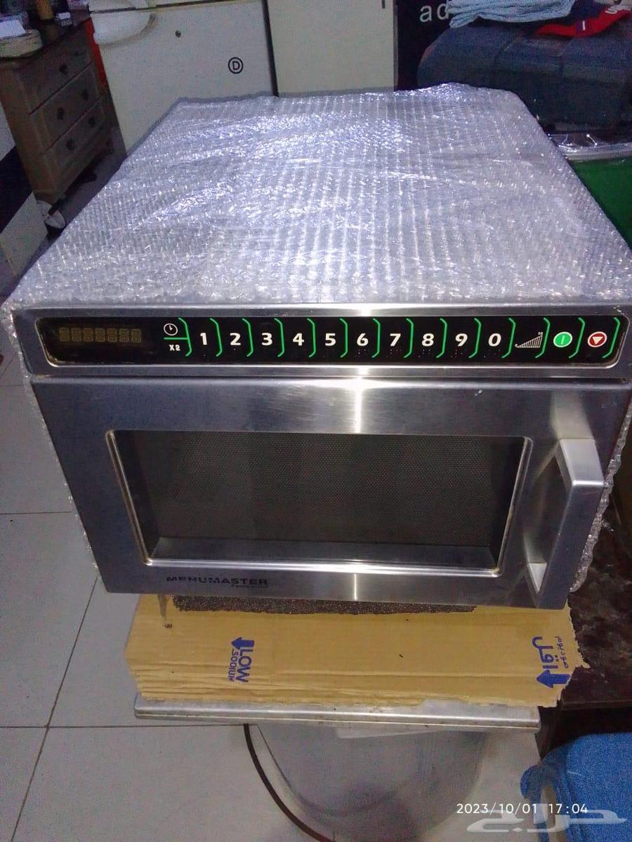 Blender  Ice maker  Oven64399828693763111