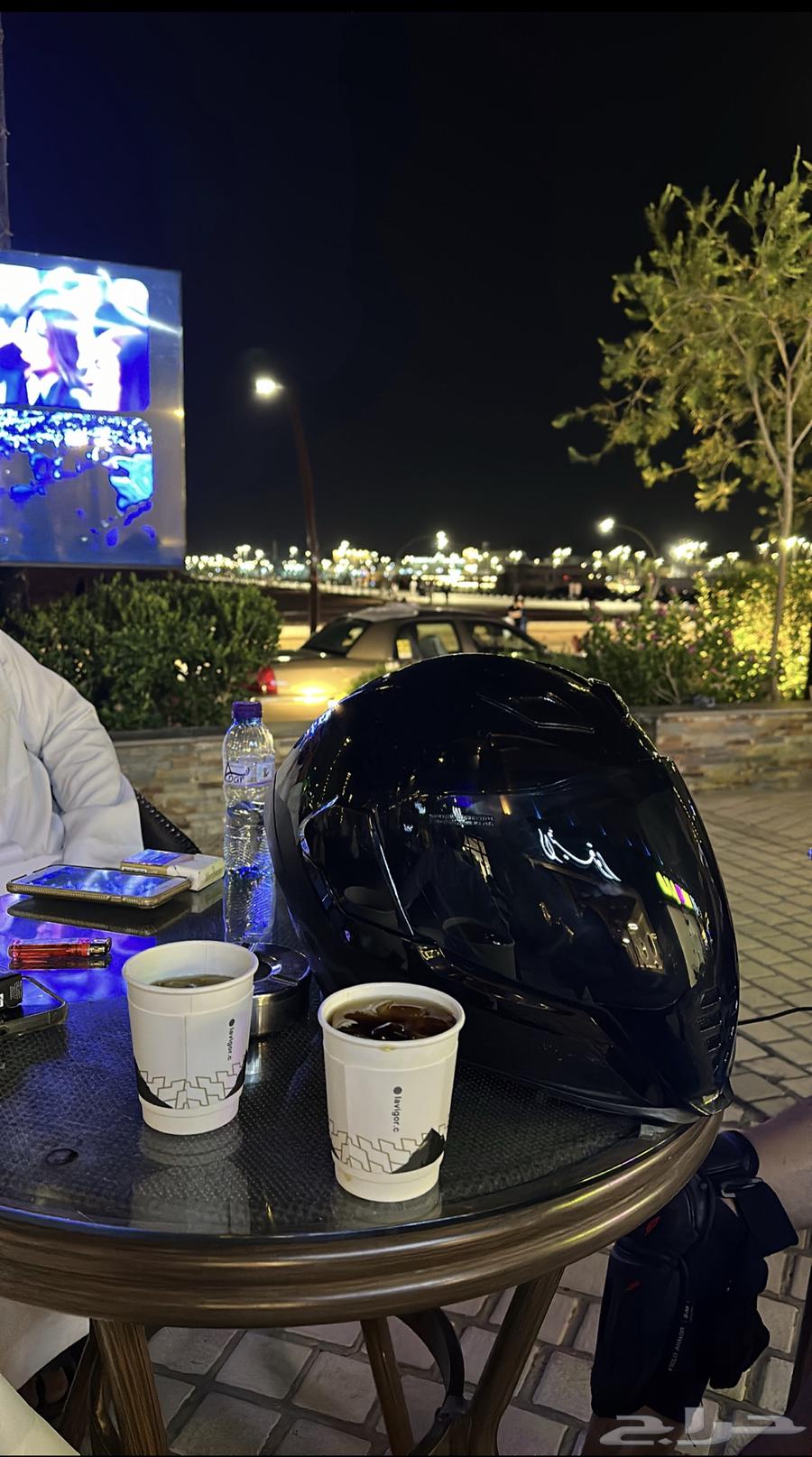 خوذة ايكون للبيع64554816101378111