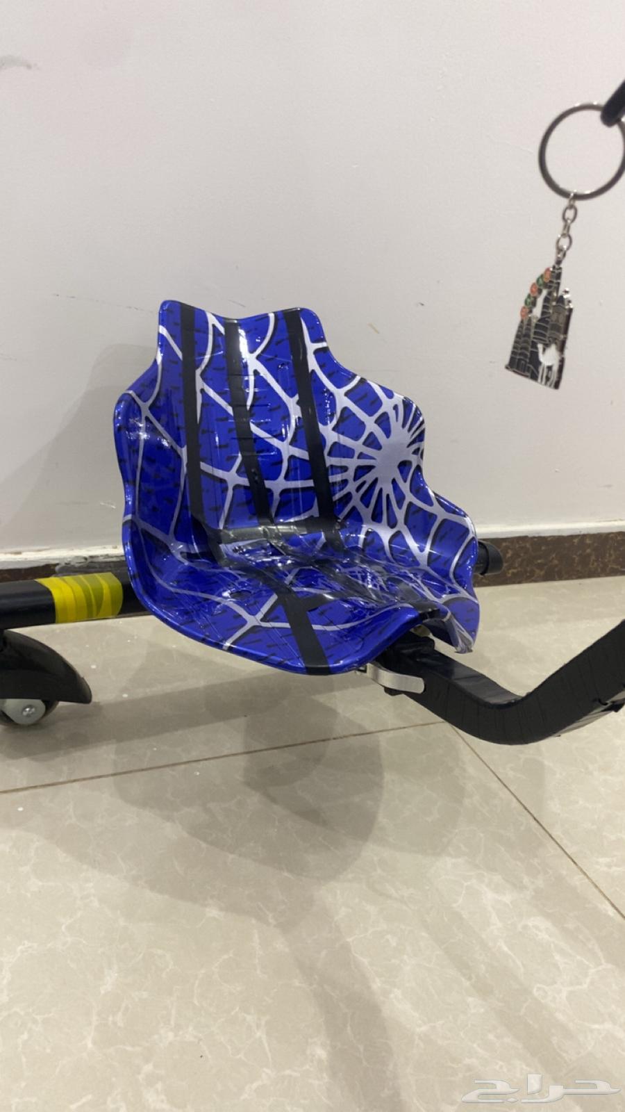 36-volt drift scooter on the screen broke and I strongly glued it64402394936706112