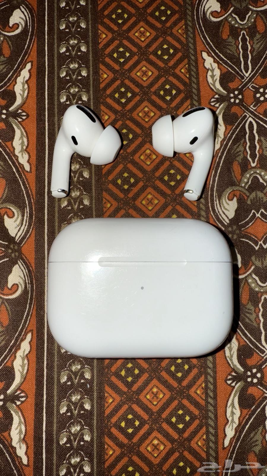Air pods pro ( الجيل الاول )64404041825537110