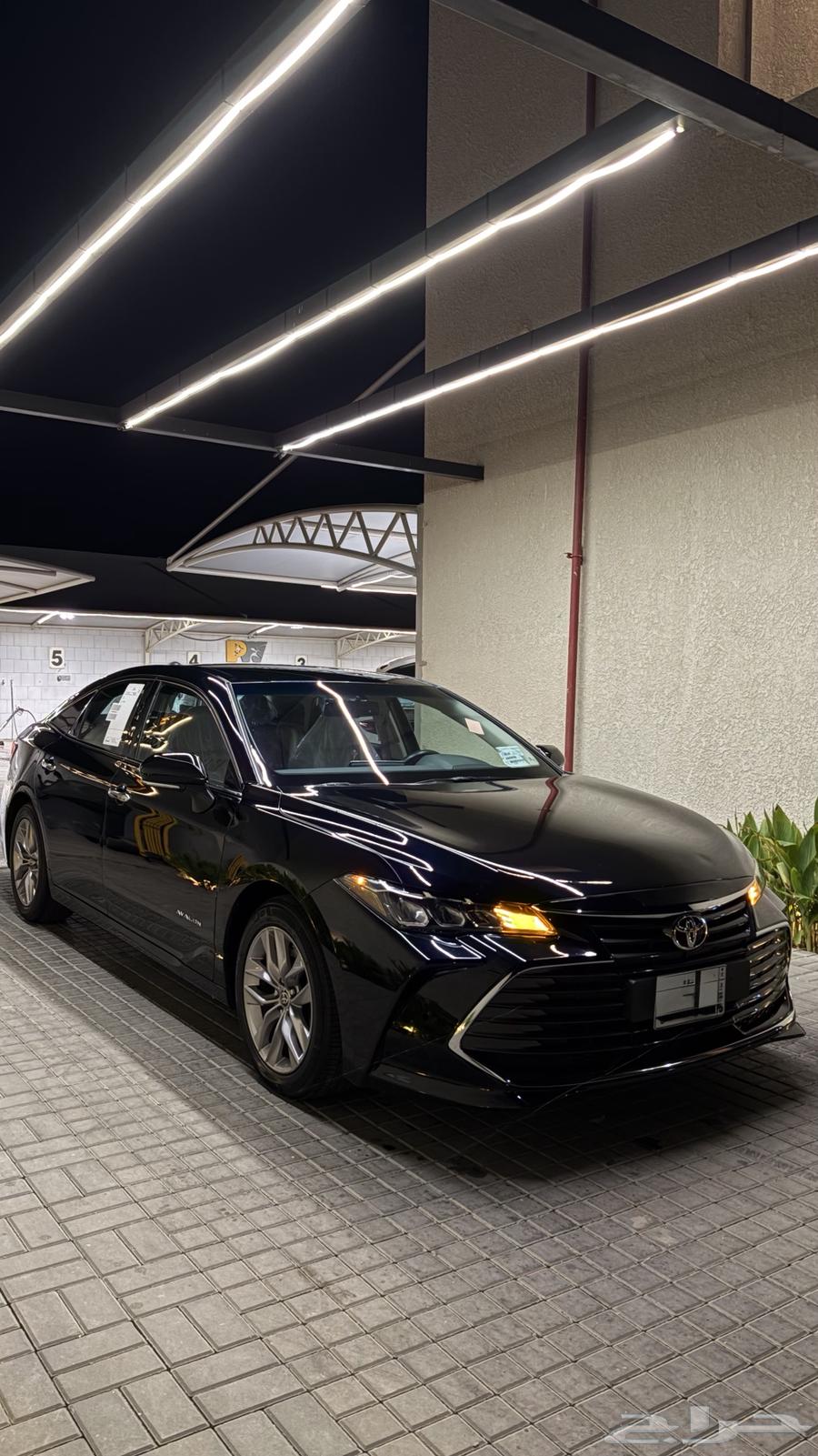 افالون اسود موديل 202264556027933570113