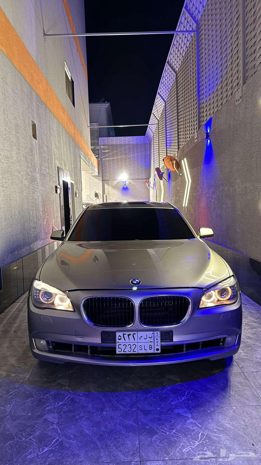 BMW 740 201063618257841026111