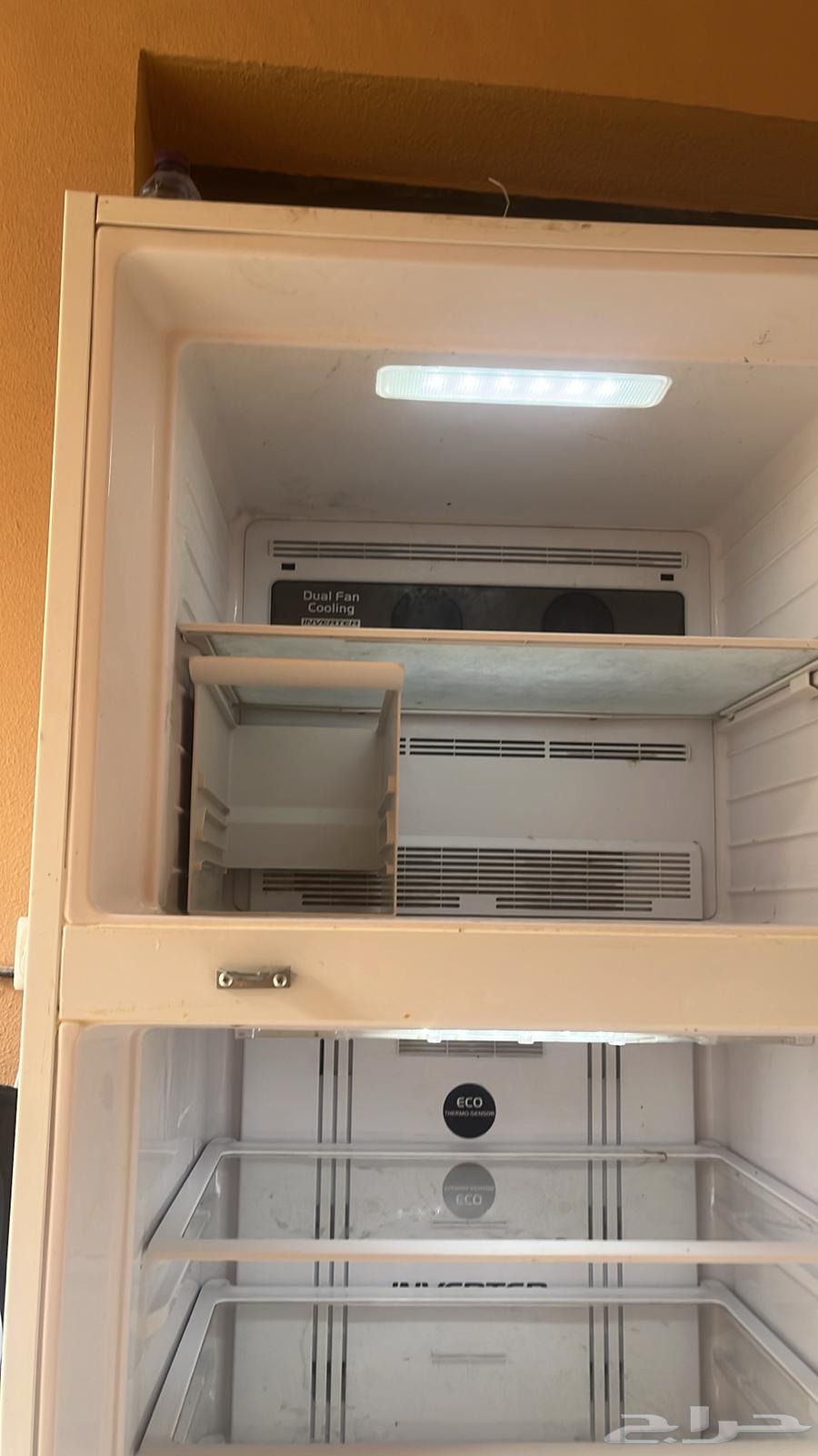 ثلاجه هيتاشى عاليه جوده بروده قليله استعمال64401550687490111