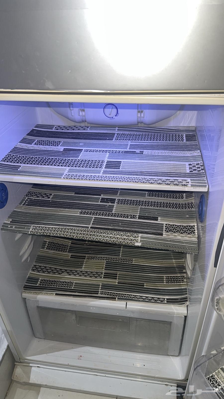 ثلاجه كبيره64402650303361112