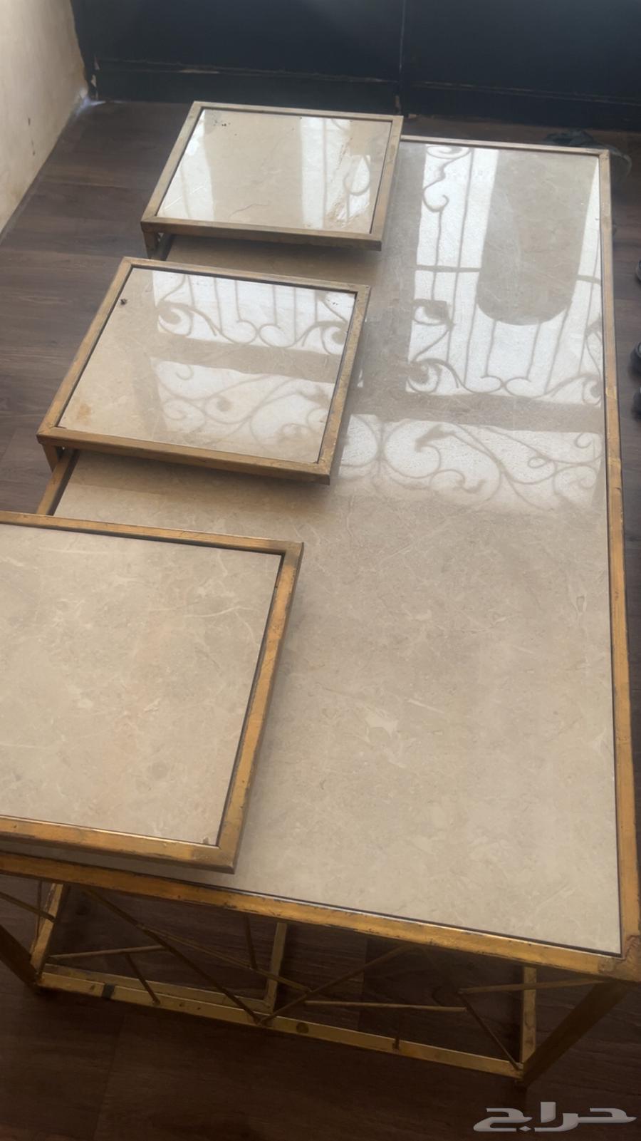 Large table with 6 pieces of service for sale at negotiable price63619654219266110