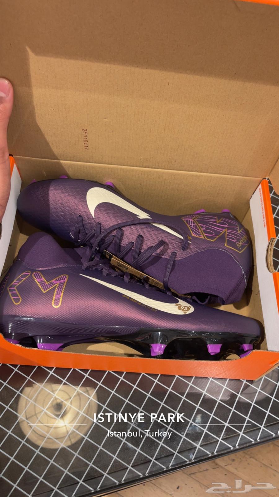 للبيع جزمة Nike أصلية ما استخدمت64402595078402110