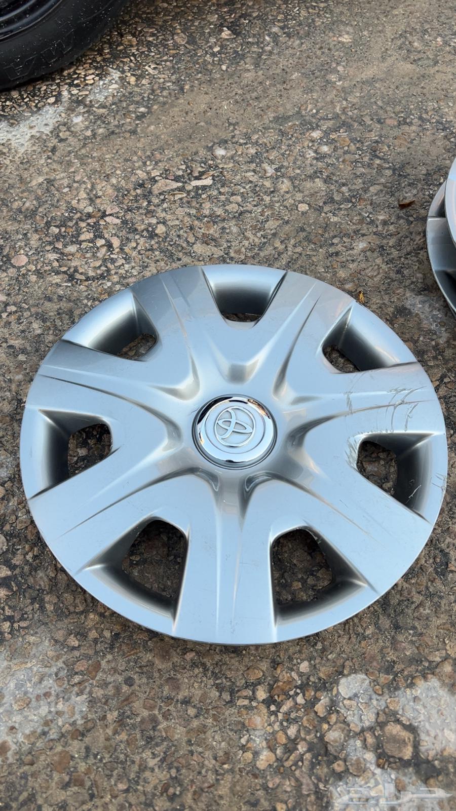 طيس كورولا اصلي موديل200764553694339843111