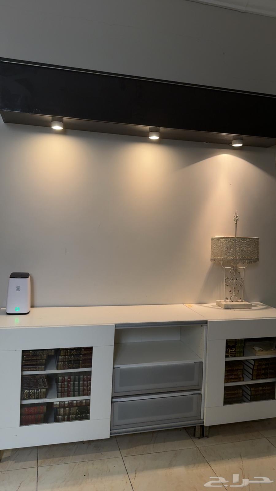 TV table that can also be used as a buffet table64402538368642110