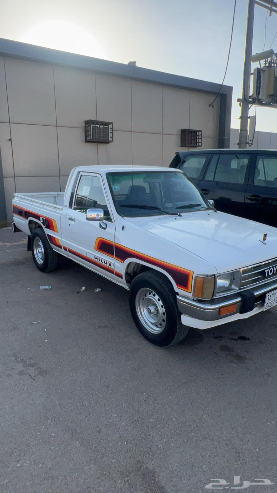 HiLux 198763618268711937111
