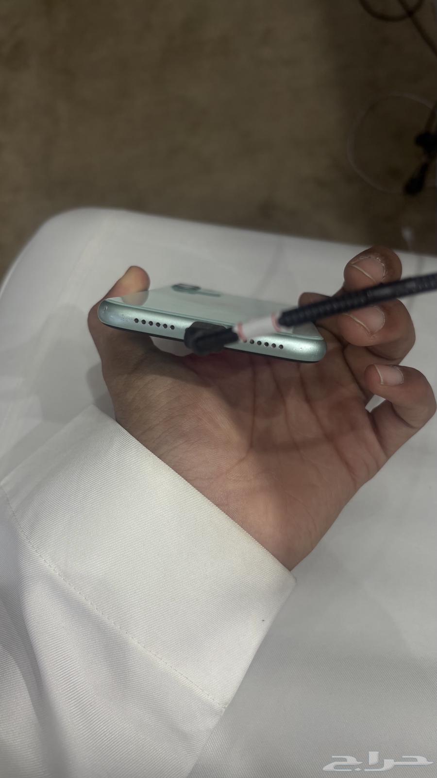 ايفون 11 عادي نظيف64402049926401112