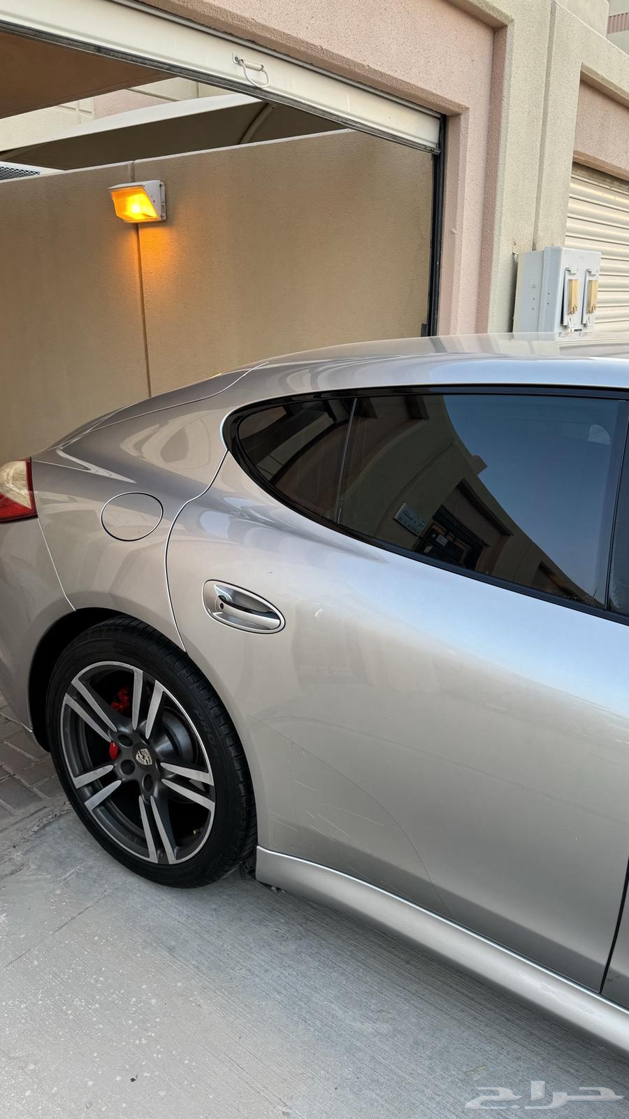 Porsche63618155978626113