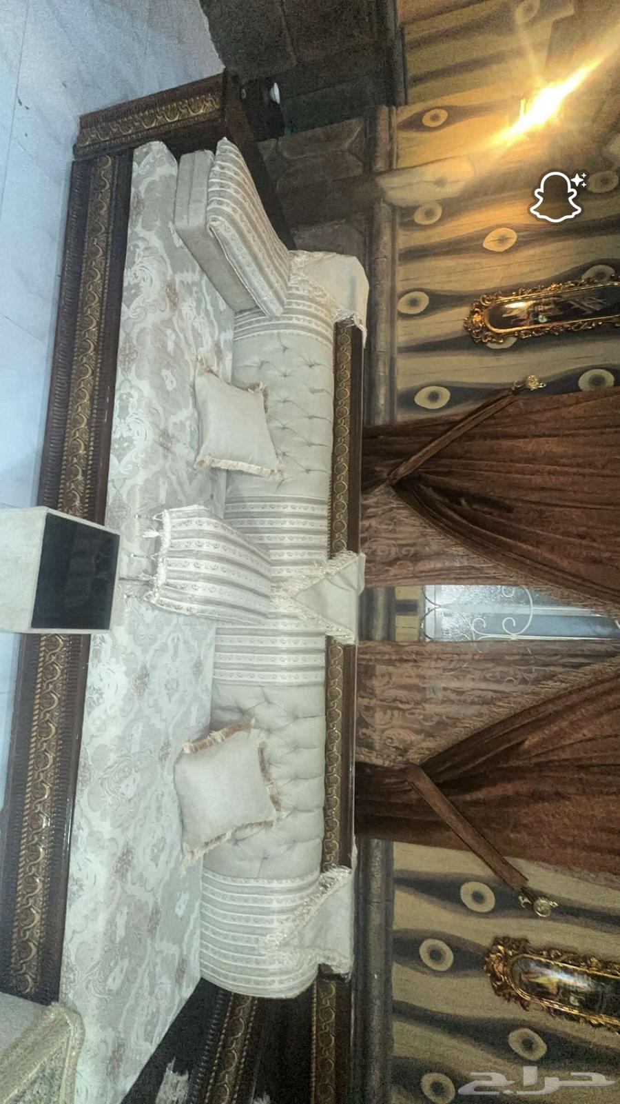 مجلس كامل للبيع مع ملحقاته64401647550849110