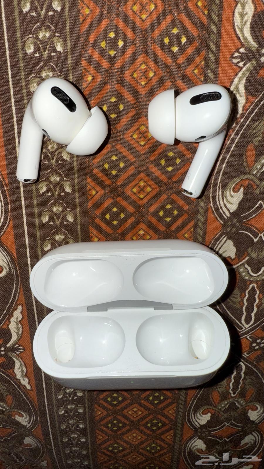 Air pods pro ( الجيل الاول )64404041825537111
