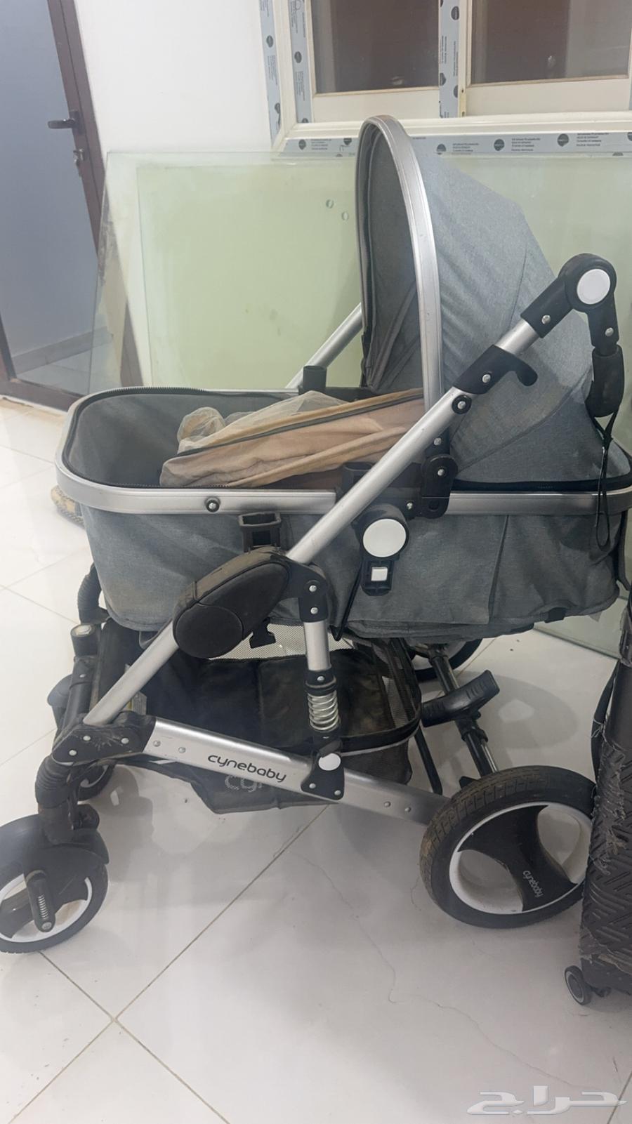 Table with four service tables, new Arabic children's table64402650221570112